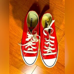 I am selling converse they are red.